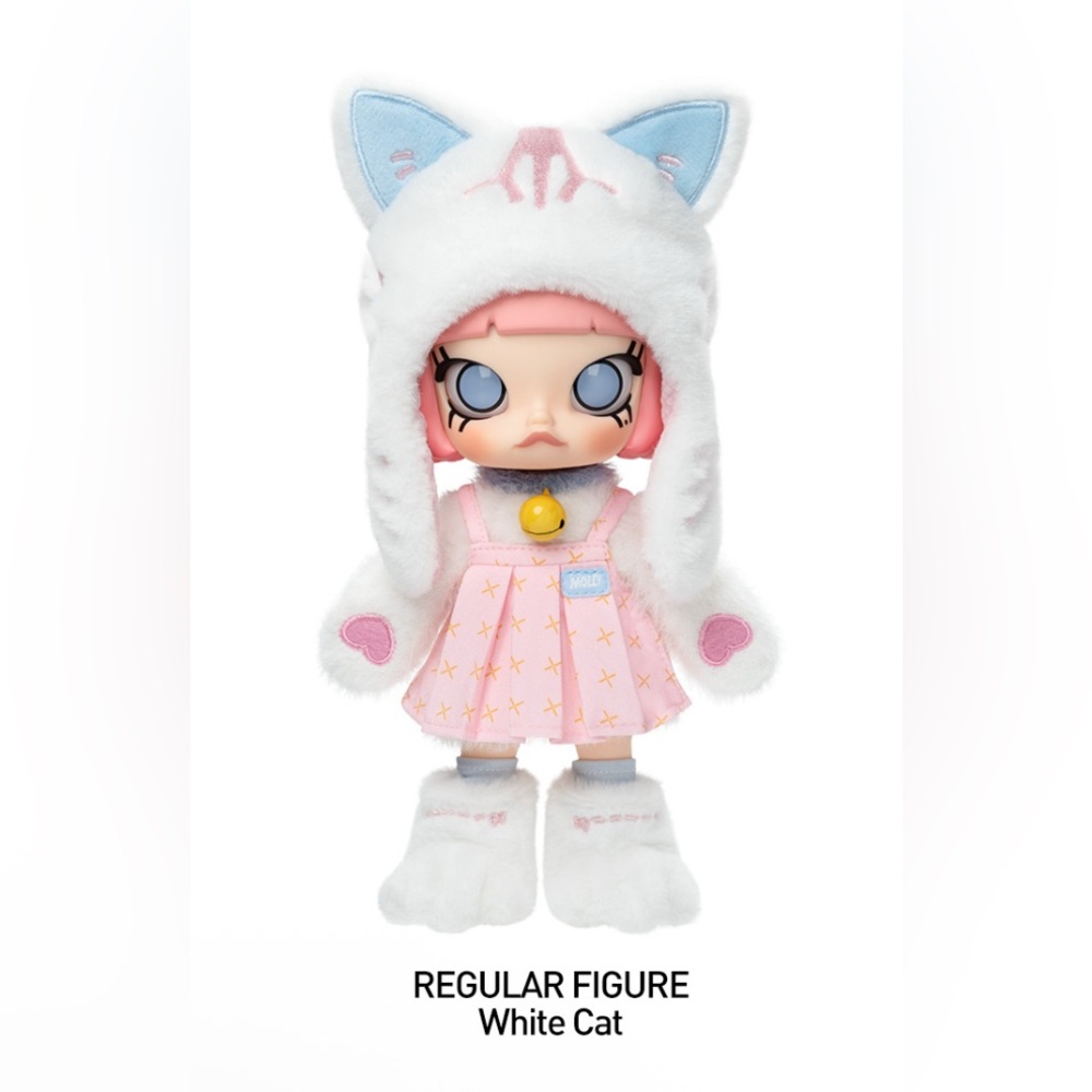 Authentic MOLLY PEEK A BOO 1/8 Action (WHITE) Cat